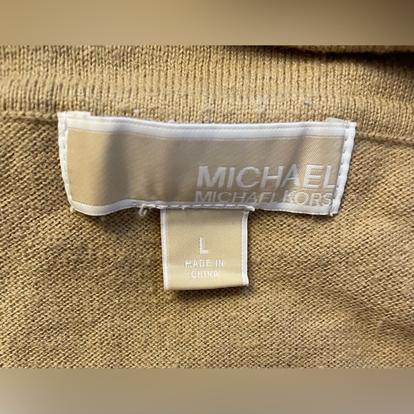 Michael Kors Tan Fringe Cowl Neck Sweater size Large PtP 21” - Picture 7 of 8